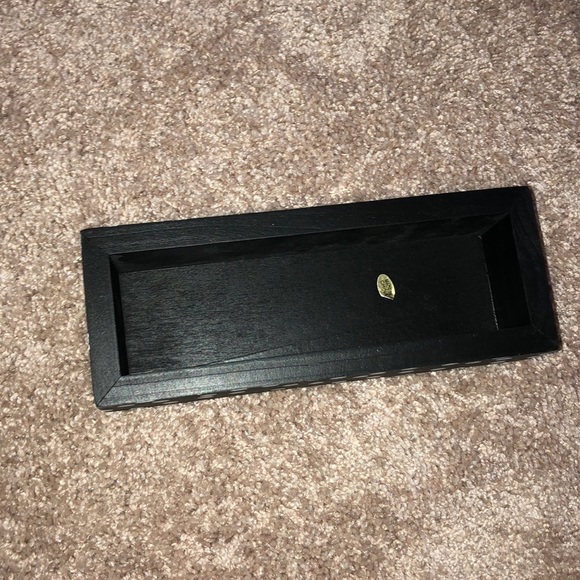 Room decor - Picture 3 of 4